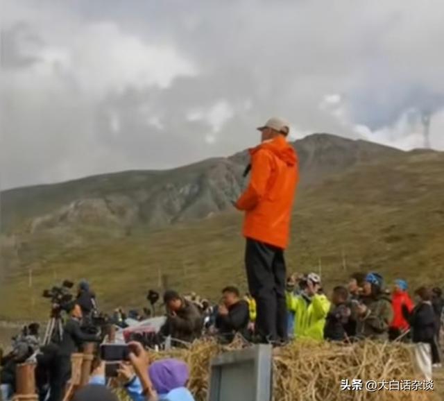 喜马拉雅山烟花秀后续，央媒密集发声，当地百姓意难平