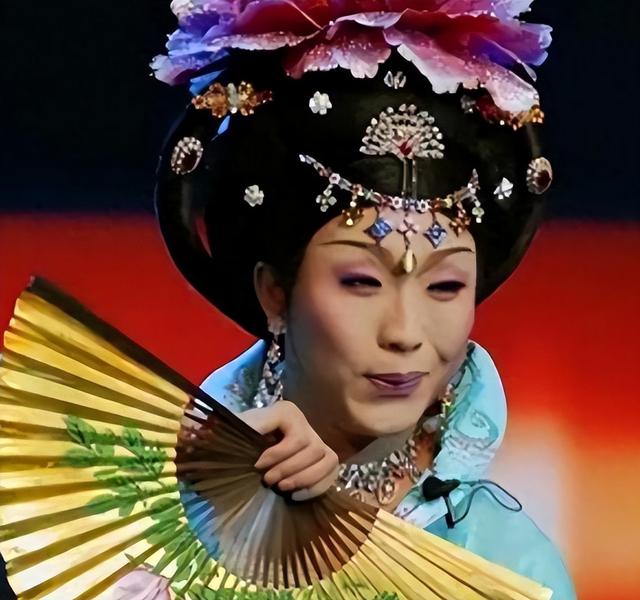 人狂必有祸！47岁的“跳梁小丑”李玉刚，终为自己的行为付出代价