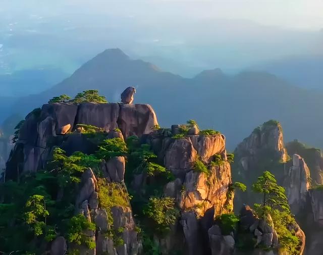别再盲冲黄山了！门票预约、旅游攻略、交通路线+景点简介提前看