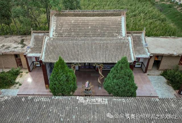灵武市杨洪桥有座东狱庙,仅200余年历史,却经历三拆三建