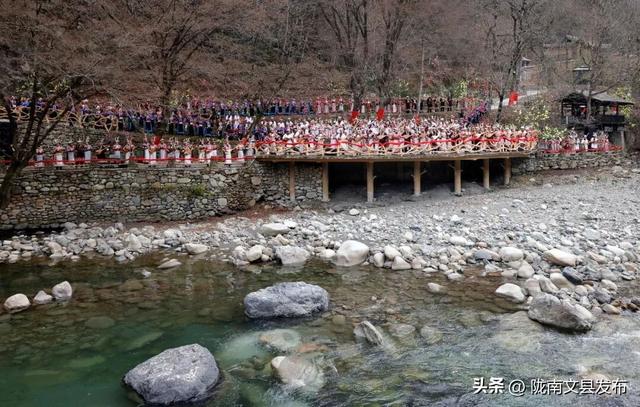 正月十五的白马山寨