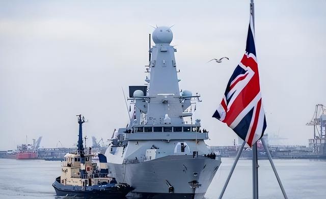 又让张召忠说中了？东拼西凑550亿建的2艘航母，如今彻底成为累赘