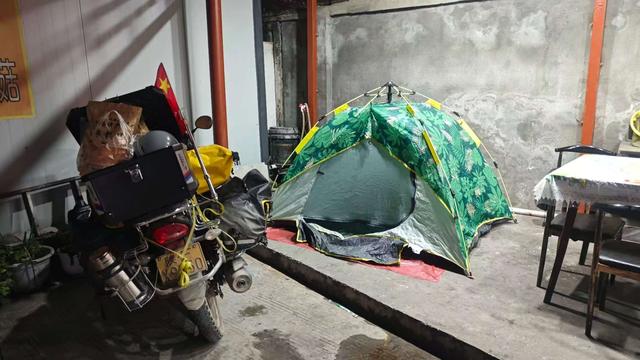 赏秋秦岭，摩旅商洛（13）打卡牛背梁、狂奔G211国道，住宿广货街