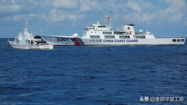 中国海警刚救起菲船员，不到24小时，菲律宾就宣布在黄岩岛大演习
