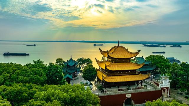 岳阳景点排行榜，湖南岳阳最值得去的10个好玩景点，你去过几个？