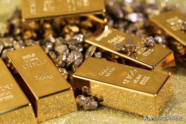 金价冲上4400美元，现在能买吗？这次黄金牛市到底有什么不一样？