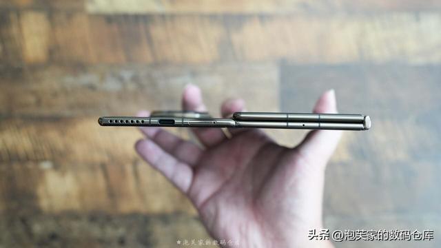 非凡价格 非凡体验 华为Mate XT体验 2万块和Z Fold6打的有来有回