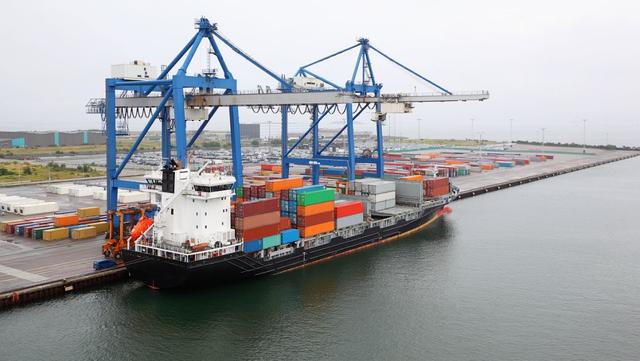 产业链重构真相，美国划圈、中间国家抱团，中国如何破局？