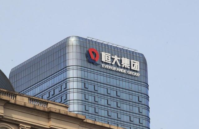 开始清算？逃到英国两年	，许家印前妻再迎2大噩耗，儿子也遭牵连