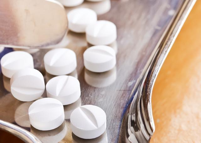 69岁老人中毒！医生：吃完降压药千万别碰它，中老年要谨记