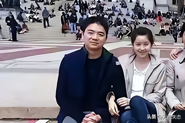 刘强东自爆在章泽天面前没自信，"老夫少妻"的残酷现实显现无疑