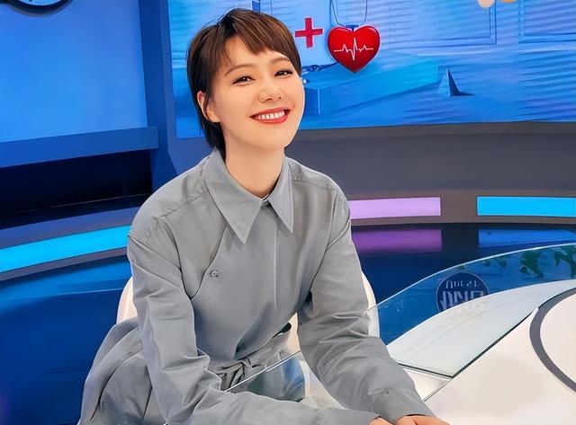 私生活混乱、被央视开除	、陪睡上位？王冠身上的标签究竟有多离谱