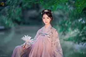 59岁才发现：只生一个女儿的家庭，晚年难逃三种结局，两悲一喜图片