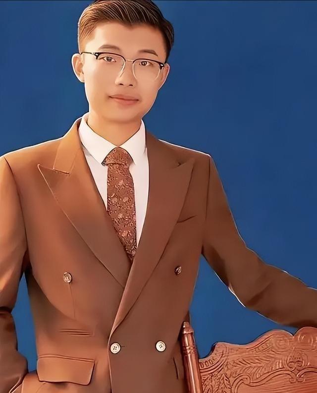 网红郭有才，泡沫散去之后	，曾经飘的有多高，如今摔得就有多惨