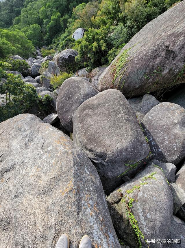厦门东坪山脉十二谷吟