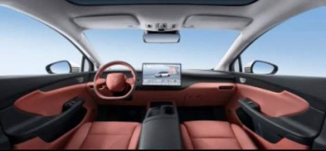 动静皆宜,收放自如:红旗天工05的极致驾乘质感剖析