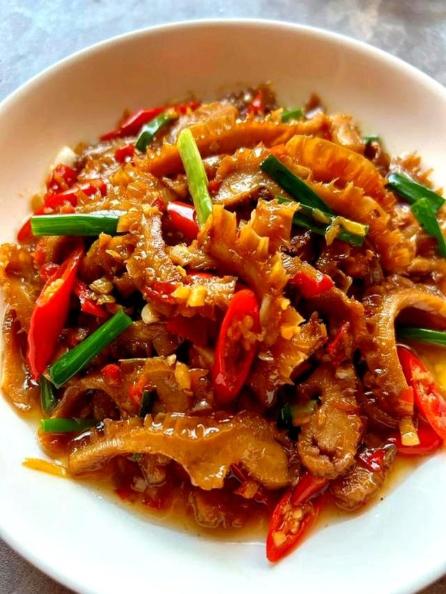 自己做饭，干净好吃又下饭，普通的饭菜，拿来招待客人也倍有面子