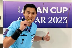 马宁执法亚洲杯决赛给东道主三个点球，赛后发文：几代人的努力，才让我们有幸实现小目标图片