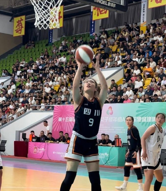 细数李梦的“五宗罪”：她的五个“不懂事”，撕开了体育圈的伪善