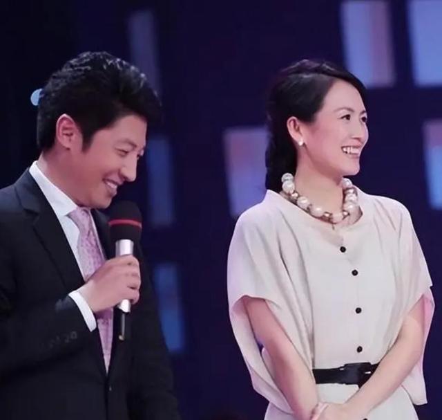 姜还是老的辣，46岁章子怡再次官宣喜讯，成了汪峰高攀不起的模样