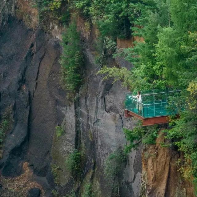 来自神山圣水的清凉邀约——长白山始终是你的世外桃源