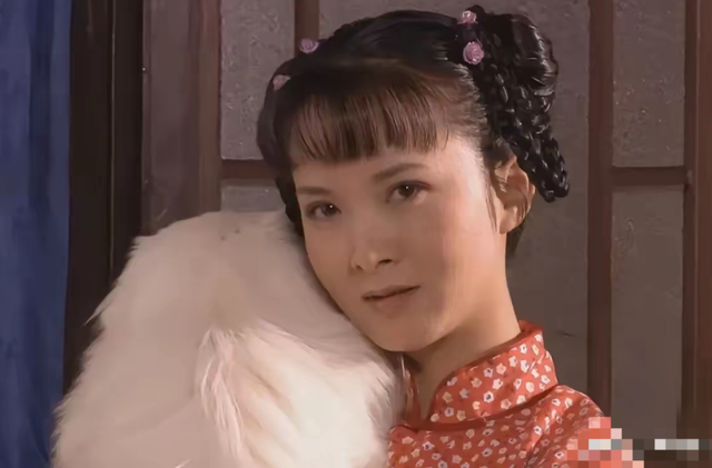 吃里扒外！定居美国13年，回国捞金惨遭“驱逐”，52岁活成了笑话