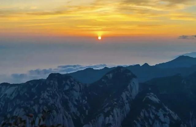 登华山之巅，赴一场日出之约