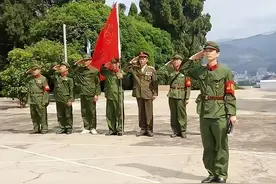 老山战斗送突击队，约好战后来接，不见队伍，见到满地烈士遗体图片