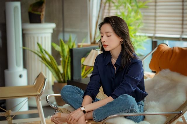 表面“清纯玉女”，实则却“渣到不行”，这4位女星一个比一个乱