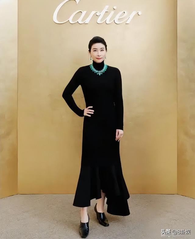 霍震霆没想到，44岁儿媳郭晶晶再次官宣喜讯，让整个阔太圈沉默了