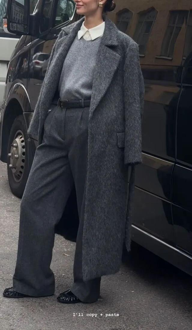 冬天穿件灰色系衣服既显高级又实用！