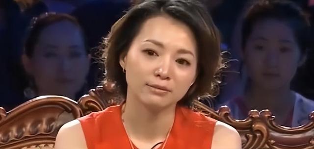赔了夫人又折兵，从央视一姐到销声匿迹，嫁富豪的董卿失算了