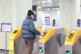 最新！刷成都地铁APP可以坐公交车了！图片