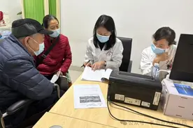 名医来诊，惠及百姓——山大一院风湿科主任温鸿雁教授到长治市人民医院出诊图片