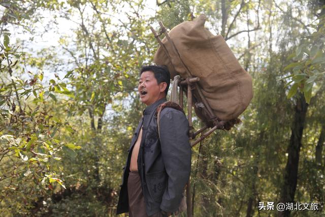 湖北出发！一键解锁“中国红叶第一山”，巴中送你一场秋日限定浪漫