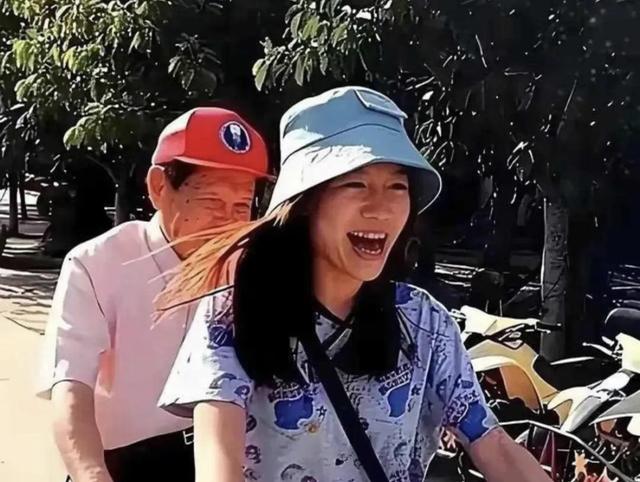 这该死的姻缘 | 103岁杨振宁为49岁翁帆庆祝生日