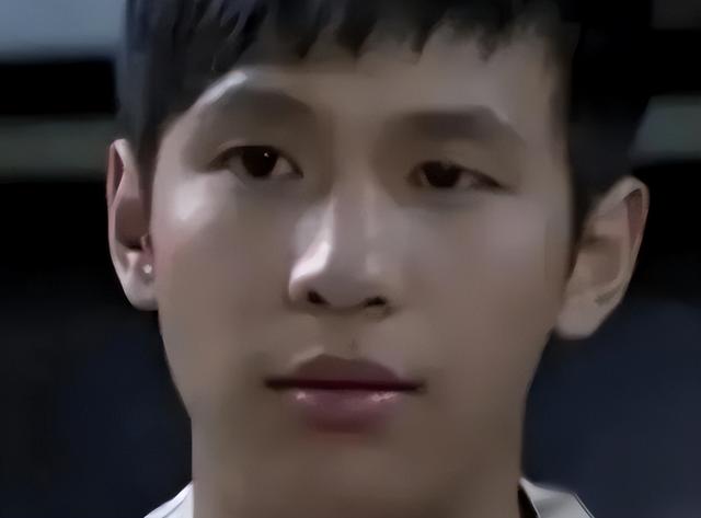 成名后抛弃原配，转身娶女粉丝的宋小宝，再藏不住早就变了的面相