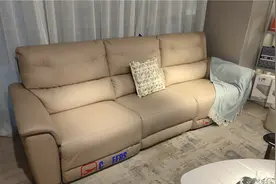 3.15消费维权在行动丨“芝华仕”家具门店贵过网店 合理退货也遭拒绝图片