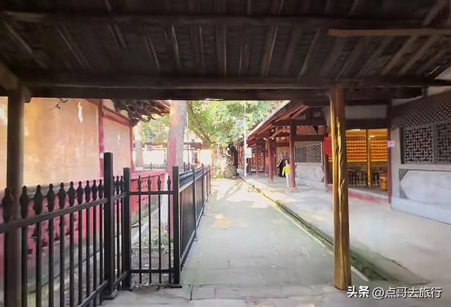 四川广汉第一大寺庙，清幽静谧，国宝文物让我惊叹，不要门票