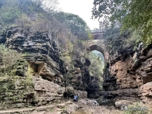 富平薛镇赵老峪北村,赏红叶观石桥瀑布,这条环线真是美爆了!