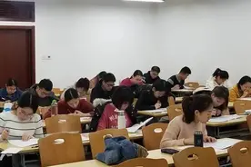 价值上万元的“公务员”培训班，到底有没有用？听听过来人怎么说图片