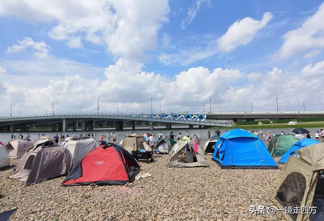 踩粉沙踏清溪，长春肆季南河尽享夏日清凉