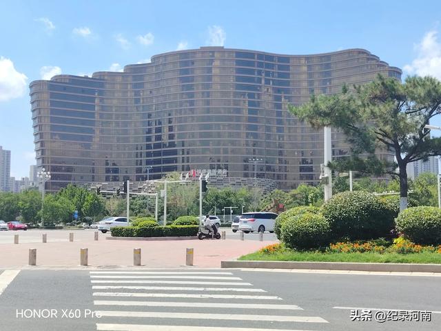 三线城市商丘市中心城区第一个也是唯一个五星级酒店信华建国酒店