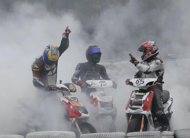 国家出手！陈震全网账号被禁不到1天，再迎噩耗，这次恐彻底凉凉