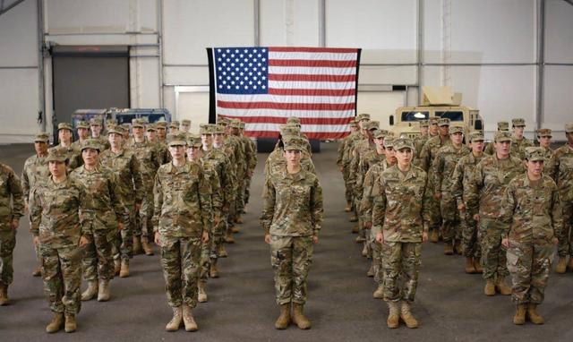 美军工资拖欠酿大祸,舰载机在海上连续坠毁,在中国家门口颜面扫地