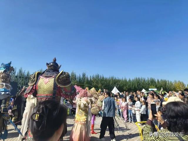 东胜“双节”烟火浓 消费热