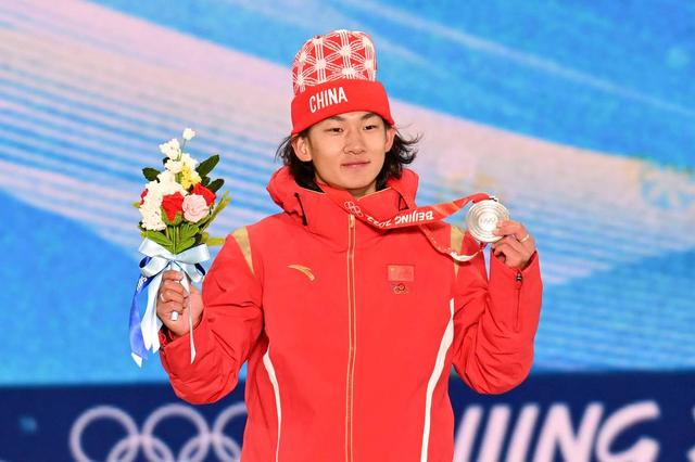 2025十佳运动员出炉！全红婵落榜，孙颖莎才排第四，第一当之无愧