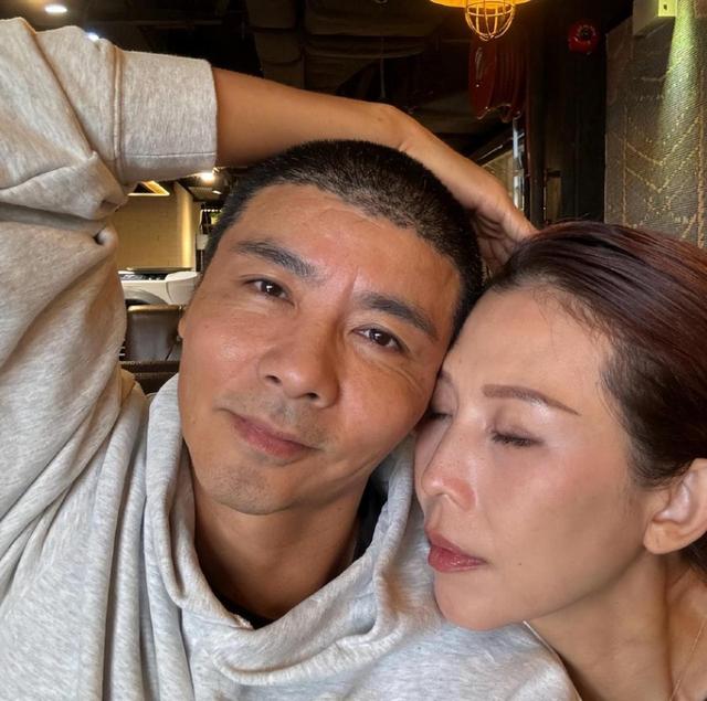 张晋何止是心脏支架，曝光其一身病，唯恐蔡少芬“老妻送少夫”