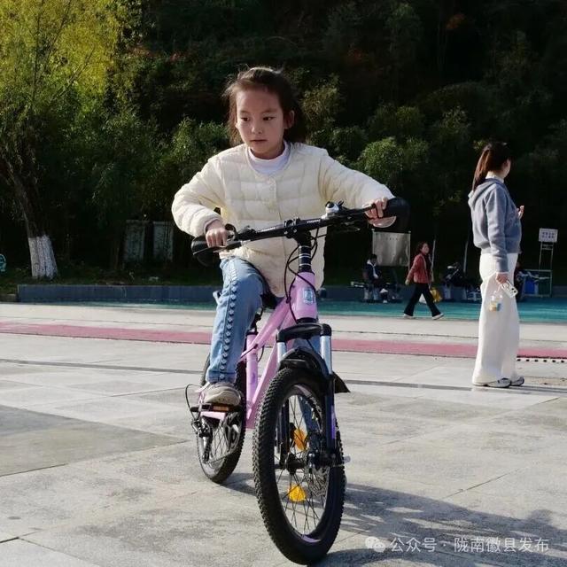 徽县泰湖，山水间的静谧风情