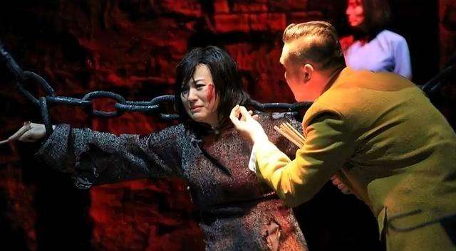 因承受不住酷刑，女地下党大声求救：“我全招！”日军却后悔不已